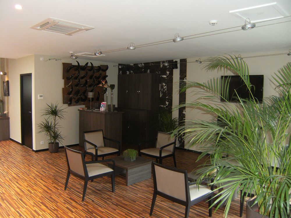 Bhb Hotel Bagnols-sur-Cèze Exterior foto